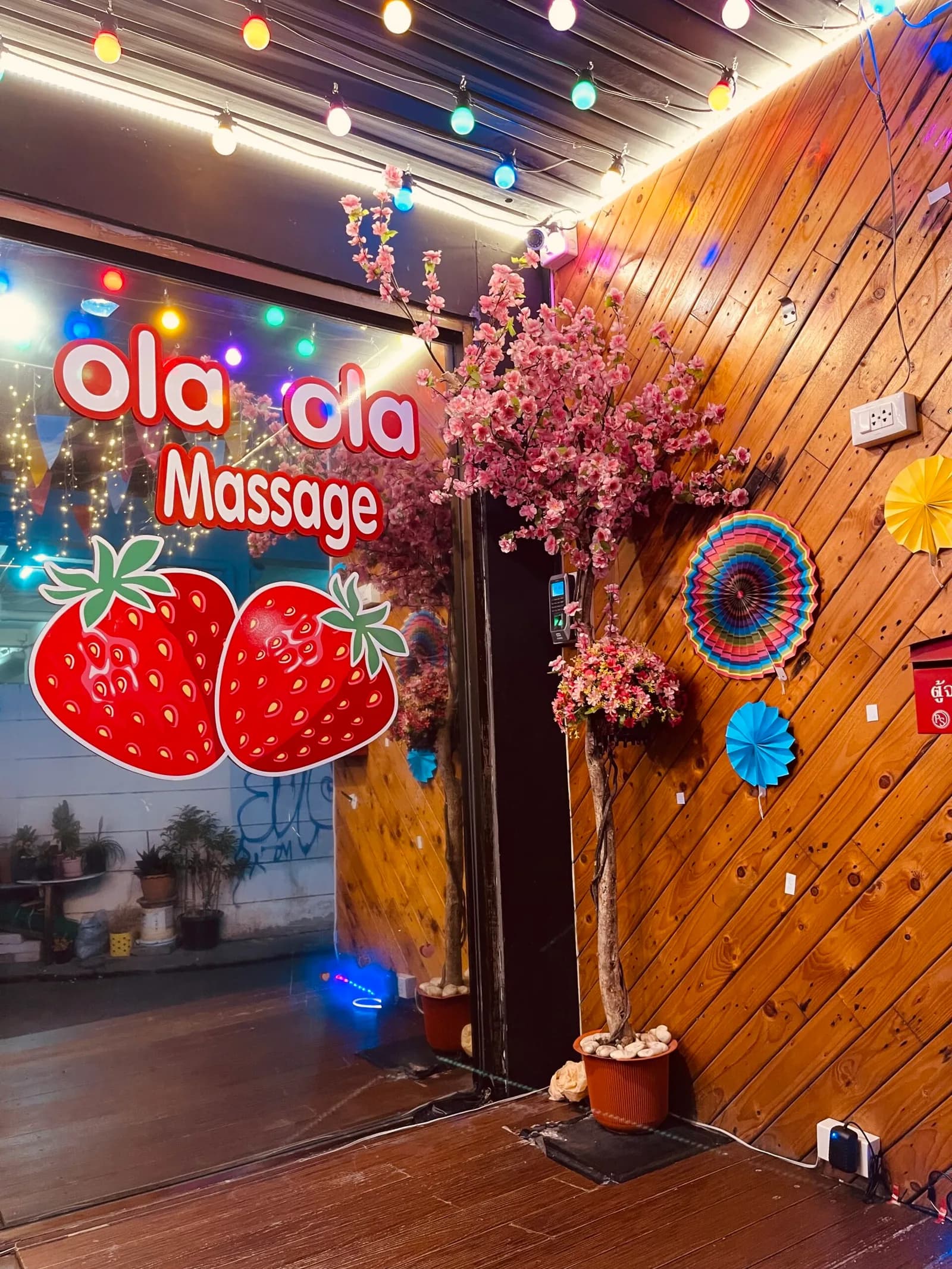Ola Ola Massage - Japanese Style Erotic Massage in Bangkok