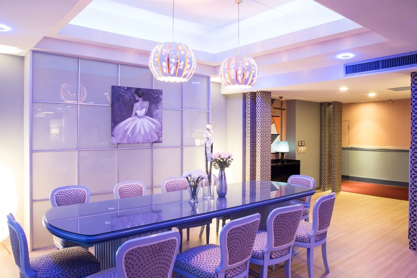 Home - The Bank by Noar